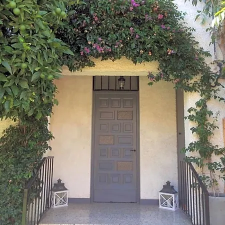 Oda ve Kahvaltı Au Bougainvillier Perpignan